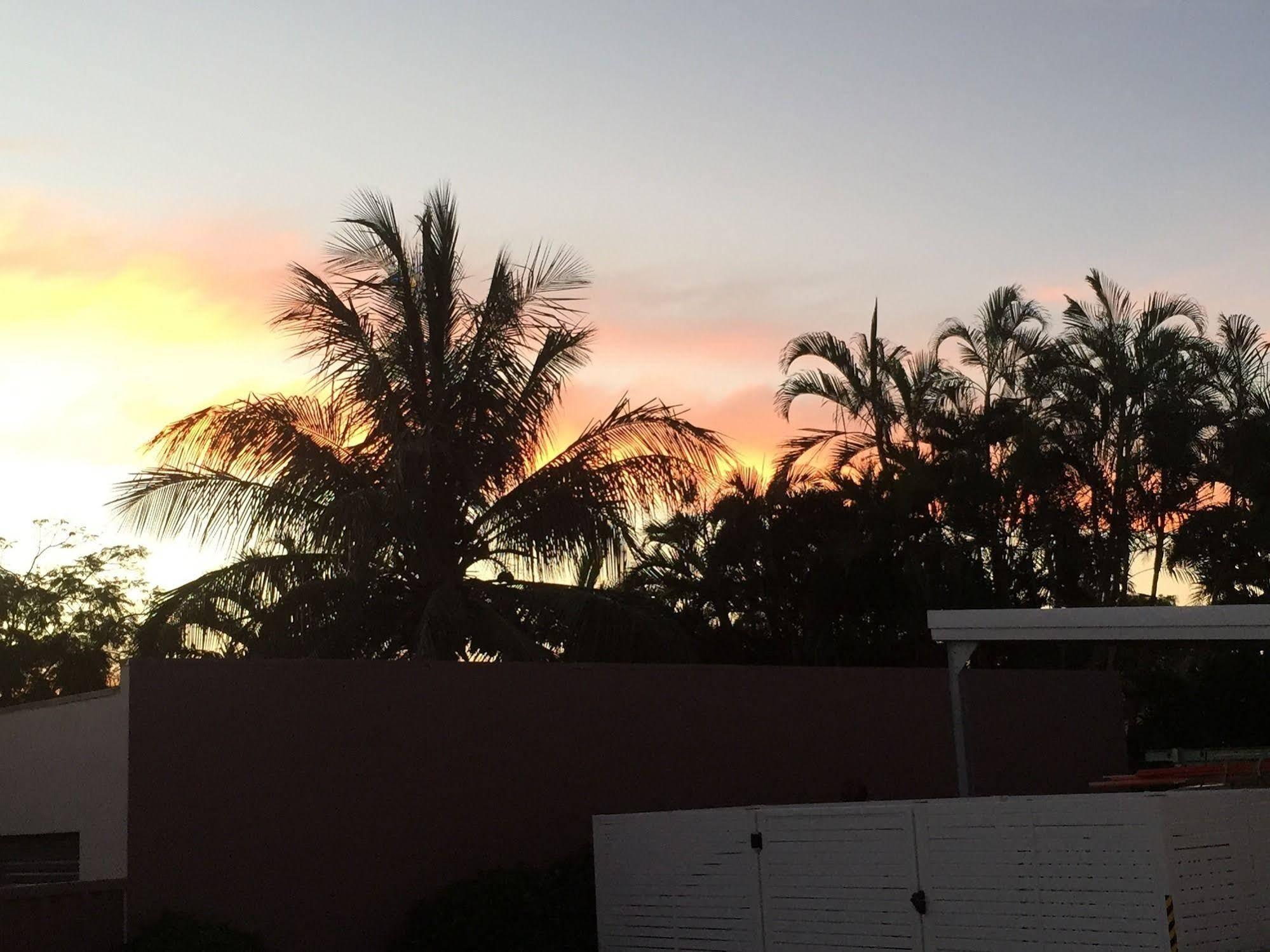 Beachside Boutique Motel Mackay Eksteriør bilde